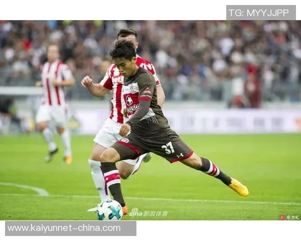 圣保利与斯托克的激烈对决揭示了足球战术与团队合作的重要性 圣保利与斯托克的激烈对决揭示了足球战术与团队合作的重要性